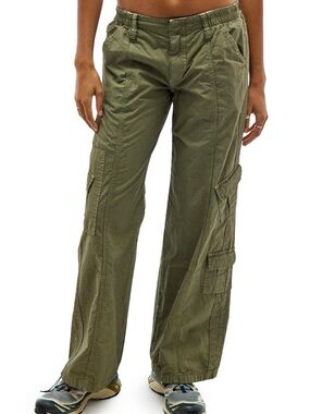 UO BDG Y2K Low-Rise Cargo Pant in Olive Green - Size M